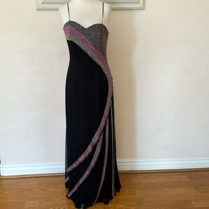 Cicci beaded 💯 silk long gown. Size M.